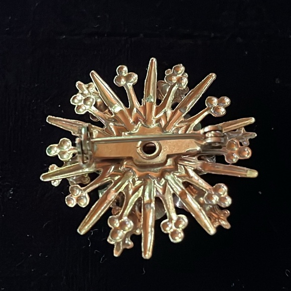 MTP - Vintage brooch emerald green rhinestone and gold tone - Picture 3 of 4